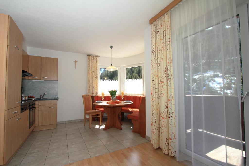 Apartamento Adlerhof Sankt Leonhard im Pitztal Habitación foto